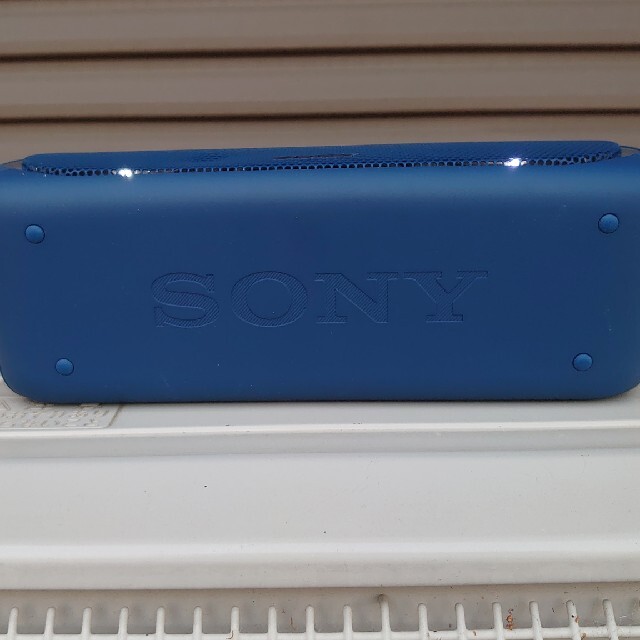 SONY(ソニー)のSONY SRS-XB40ブルー 本体と充電器のみ スマホ/家電/カメラのオーディオ機器(スピーカー)の商品写真