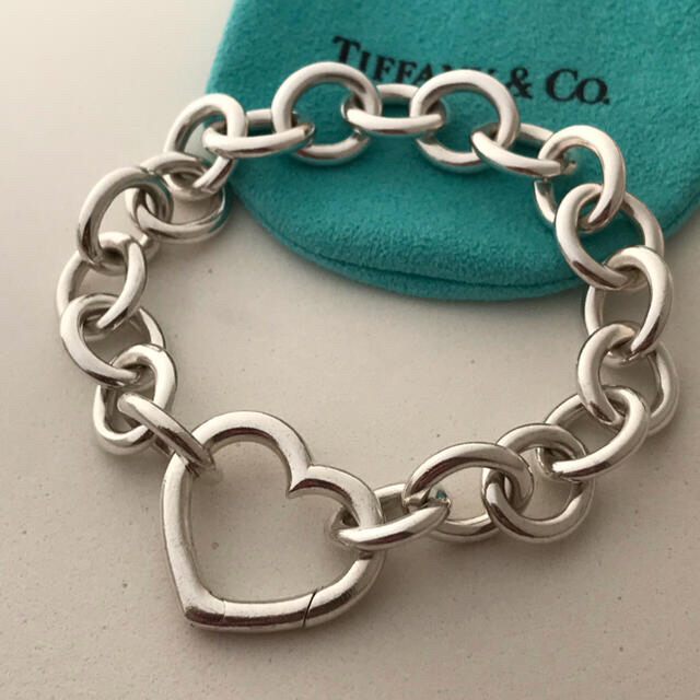 Tiffany & Co.(ティファニー)のTiffany ラウンドリンク ハートクラスプ ブレスレット レディースのアクセサリー(ブレスレット/バングル)の商品写真