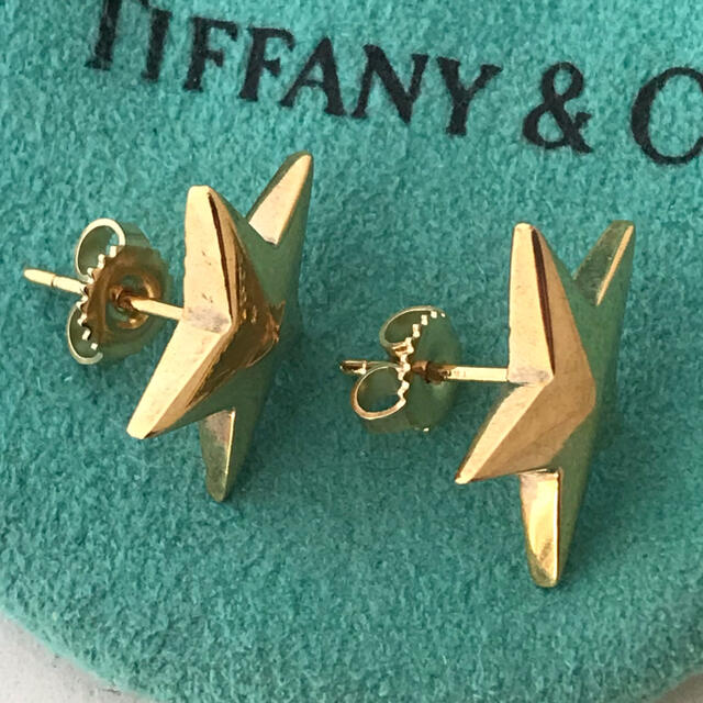 Tiffany  K18YG ラヴィングスター ピアス