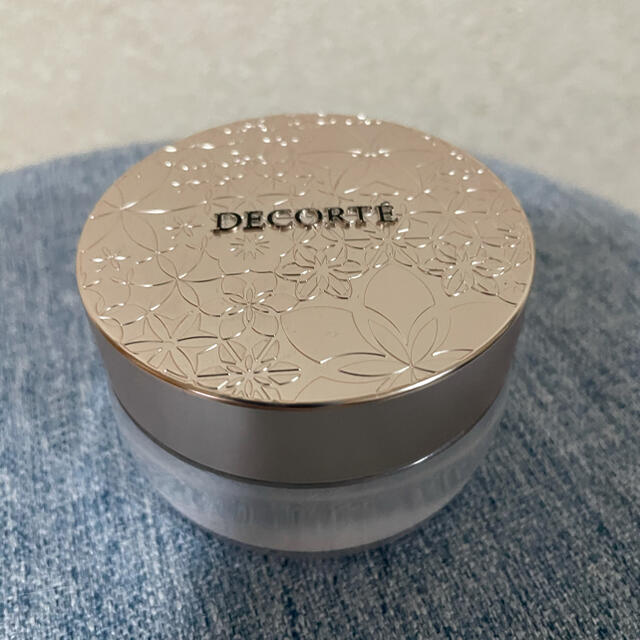 COSME DECORTE(コスメデコルテ)のコスメデコルテ フェイスパウダー 00 translucent 20g コスメ/美容のベースメイク/化粧品(フェイスパウダー)の商品写真