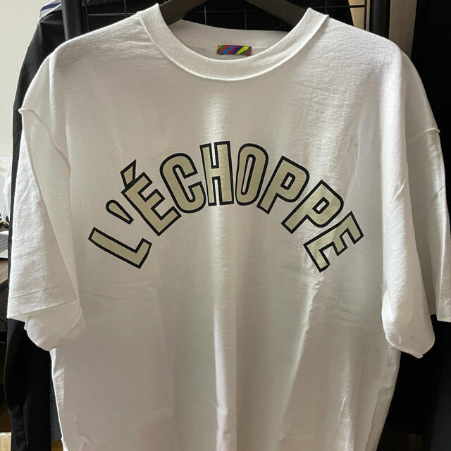 is-ness(イズネス)の 【is-ness / イズネス】別注 L’ECHOPPE TEE メンズのトップス(Tシャツ/カットソー(半袖/袖なし))の商品写真