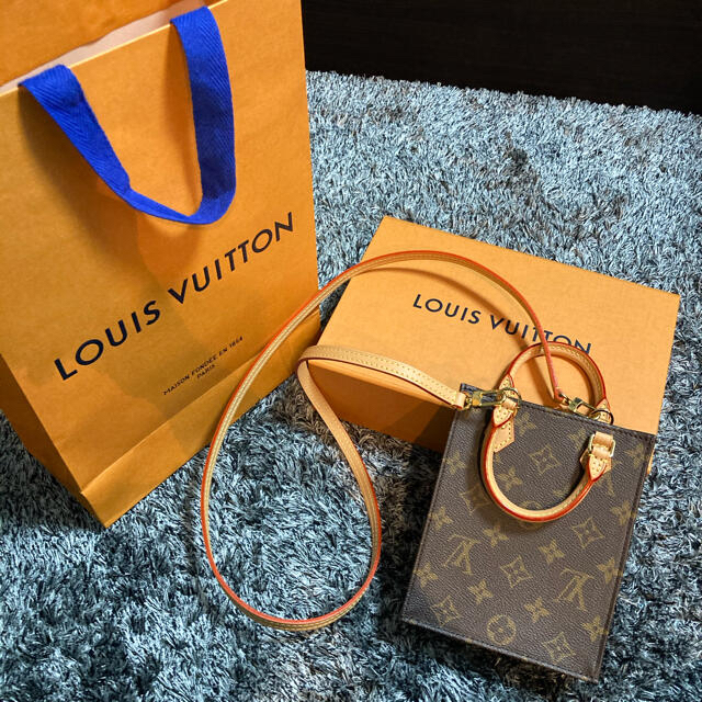 LOUIS VUITTON(ルイヴィトン)のLOUIS VUITTON ルイヴィトン ほぼ未使用 プティット・サックプラ レディースのバッグ(ショルダーバッグ)の商品写真