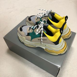 バレンシアガ(Balenciaga)のbalenciaga triple s(スニーカー)