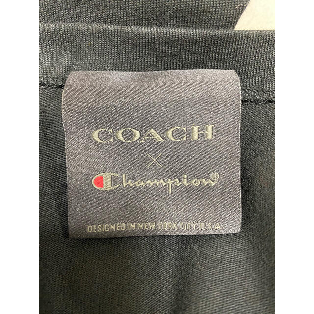 COACH(コーチ)の完売品！限定品！COACH X CHAMPION ロゴ Tシャツ 黒 Sサイズ メンズのトップス(Tシャツ/カットソー(半袖/袖なし))の商品写真