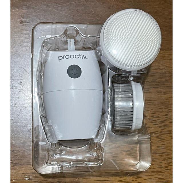 proactiv(プロアクティブ)のproactiv pore cleansing brush プロアクティブ スマホ/家電/カメラの美容/健康(フェイスケア/美顔器)の商品写真