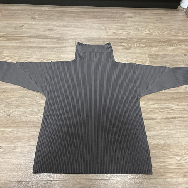 ISSEY MIYAKE(イッセイミヤケ)のオムプリッセ イッセイミヤケ  ハイネックカットソー メンズのトップス(Tシャツ/カットソー(七分/長袖))の商品写真