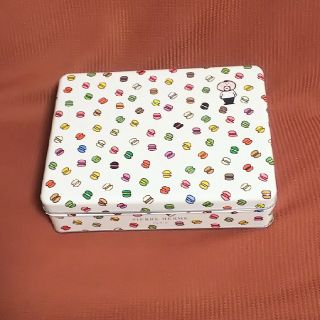 《ピエール・エルメ》クッキー缶(空き缶)(小物入れ)