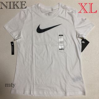 ナイキ(NIKE)のNIKE レディース　Tシャツ スウッシュ　ホワイト(Tシャツ(半袖/袖なし))