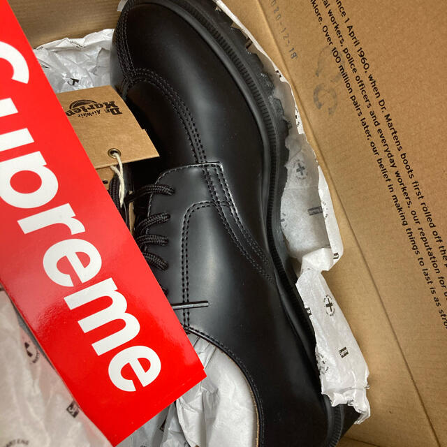 Supreme(シュプリーム)のSupreme×Dr. Martens Split Toe 5-Eye Shoe メンズの靴/シューズ(ドレス/ビジネス)の商品写真