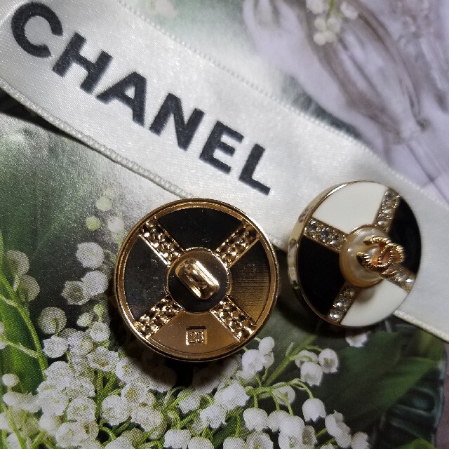 CHANEL(シャネル)の専用です♪ミモザ様専用♡          CHANELボタン ハンドメイドの素材/材料(各種パーツ)の商品写真