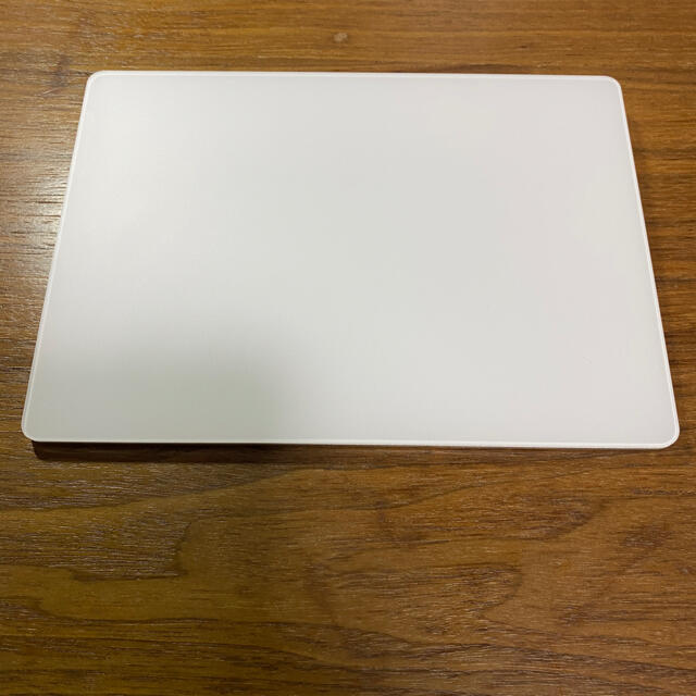 Apple(アップル)のMagic Trackpad2 スマホ/家電/カメラのPC/タブレット(PC周辺機器)の商品写真