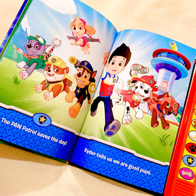 BorneLund(ボーネルンド)の【新品】パウ・パトロール サウンド付き英語絵本 paw patrol 知育玩具 エンタメ/ホビーの本(絵本/児童書)の商品写真