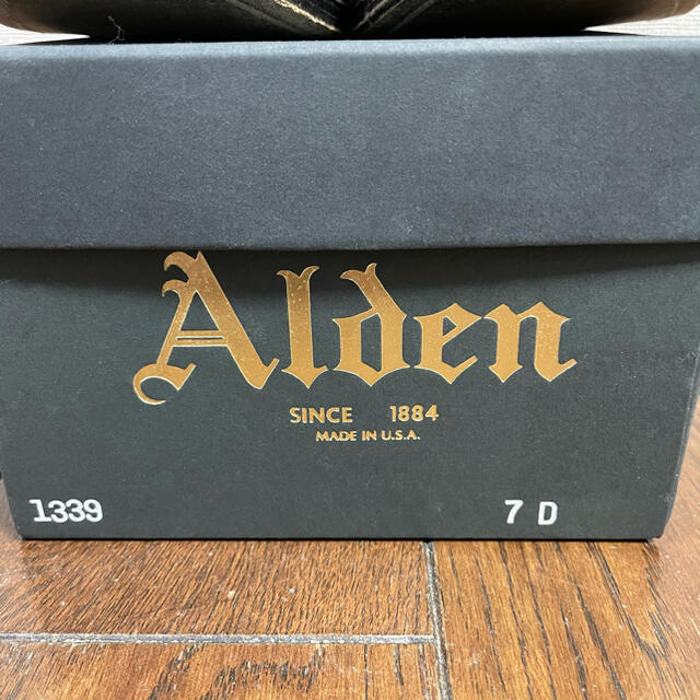 Alden(オールデン)のALDEN 1339 コードバン　チャッカブーツ 7D メンズの靴/シューズ(ブーツ)の商品写真