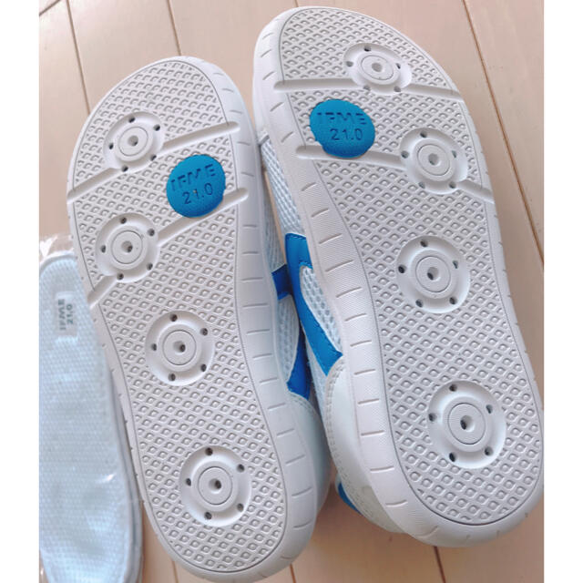 IFME 上靴 スリッポン 21.0cm ホワイトxブルー キッズ/ベビー/マタニティのキッズ靴/シューズ(15cm~)(スクールシューズ/上履き)の商品写真