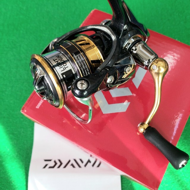 メバリングDAIWA18レガリスLT2000Sアジング軽量 ライトゲーム 美品