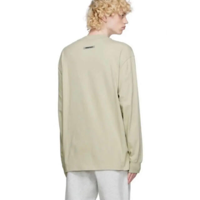 FEAR OF GOD(フィアオブゴッド)のESSENTIALS FOG ロンT sage XL メンズのトップス(Tシャツ/カットソー(七分/長袖))の商品写真