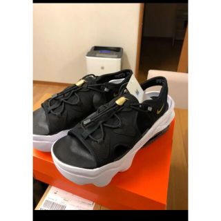 ナイキ(NIKE)のNIKE KOKO SANDAL エアマックス ココ サンダル 黒白(サンダル)