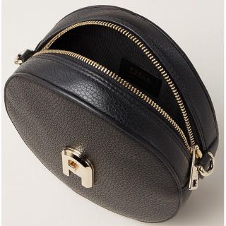 フルラ(Furla)のFURLA SLEEK ショルダーバッグ(ショルダーバッグ)