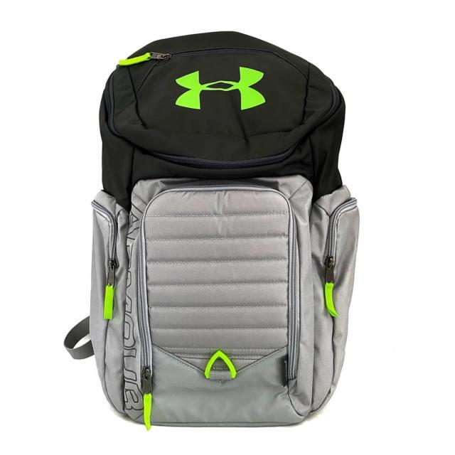 UNDER ARMOUR(アンダーアーマー)のUNDER ARMOUR(アンダーアーマー)美品  - レディースのバッグ(リュック/バックパック)の商品写真