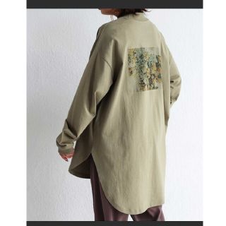 アンティカ(antiqua)のアンティカ バックプリントロンT 新品未使用タグ付き(Tシャツ(長袖/七分))