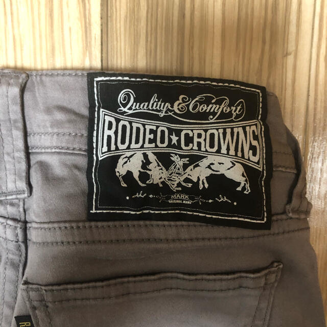 RODEO CROWNS(ロデオクラウンズ)のロデオクラウン　スキニー　グレー レディースのパンツ(デニム/ジーンズ)の商品写真