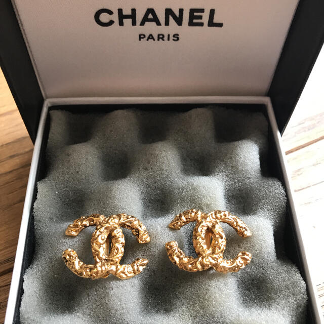 CHANEL(シャネル)のレア❗️ ヴィンテージ　シャネル　イヤリング レディースのアクセサリー(イヤリング)の商品写真