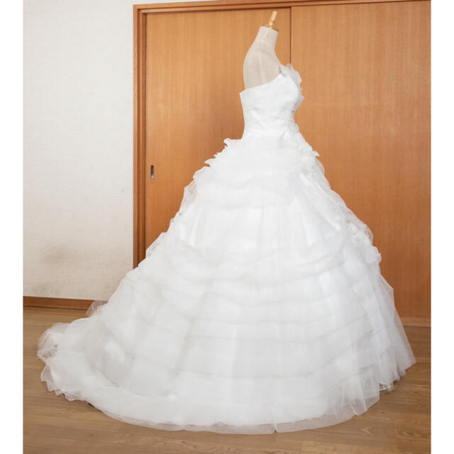 パニエは ウェディングドレス 結婚式 前撮り ワタベ Avica プリンセス