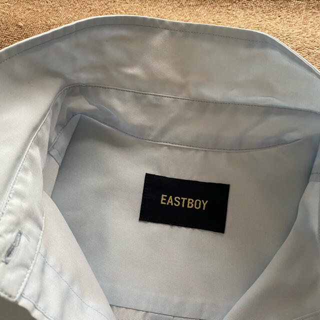 EASTBOY(イーストボーイ)のイーストボーイ　ワイシャツ　水色 レディースのトップス(シャツ/ブラウス(長袖/七分))の商品写真