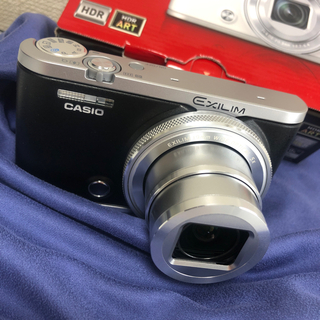 カシオ(CASIO)のCASIO 高級コンパクトデジタルカメラEX-ZR4000ブラック(コンパクトデジタルカメラ)
