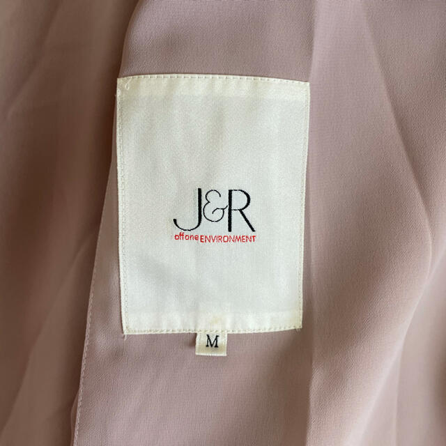 J&R(ジェイアンドアール)のJ&R シフォンピンクスプリングコート　M レディースのジャケット/アウター(スプリングコート)の商品写真