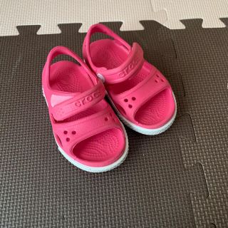 クロックス(crocs)のcrocs 13cm ピンク(サンダル)