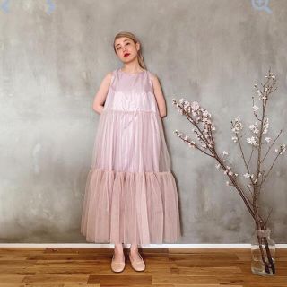 「完売品 madder madder かざる” TULLE LONG DRESS 」に近い商品