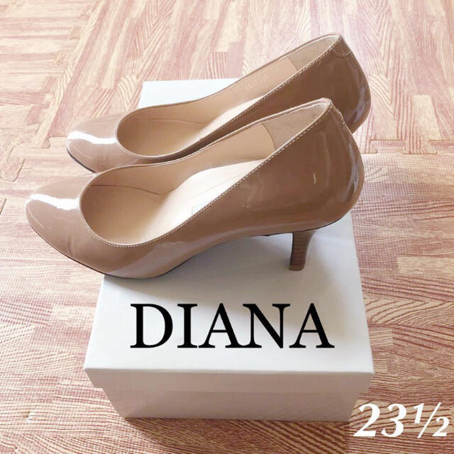 ハイヒール DIANA 23.5の通販 by Momo's shop｜ダイアナならラクマ - ダイアナ ベージュ黒エナメルパンプス ハイヒール