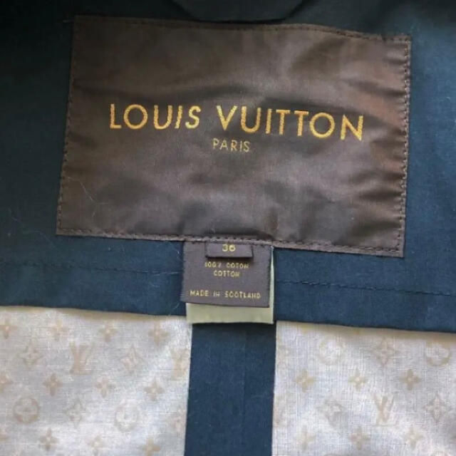 LOUIS VUITTON(ルイヴィトン)のルイヴィトン　スプリングコート レディースのジャケット/アウター(スプリングコート)の商品写真