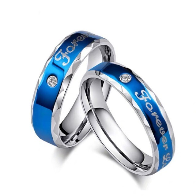 ペアリング　ブルーリング　ステンレスリング　指輪 レディースのアクセサリー(リング(指輪))の商品写真