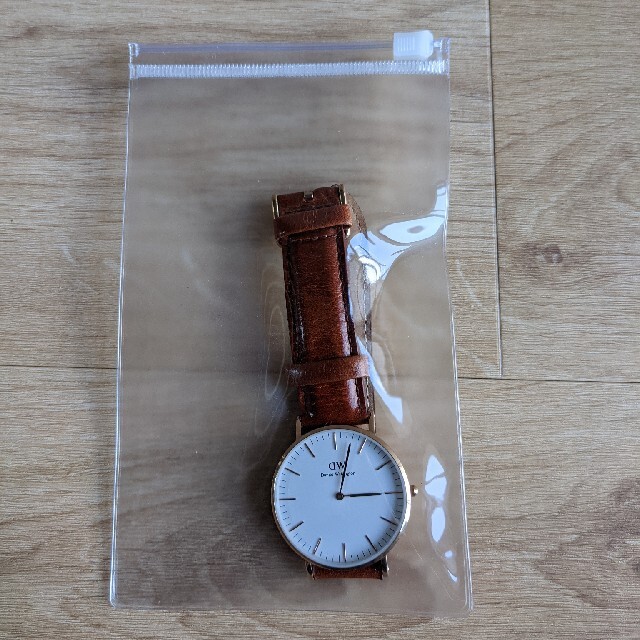 Daniel Wellington(ダニエルウェリントン)の【超美品】ダニエルウェリントン 腕時計 白盤 36mm レディース レディースのファッション小物(腕時計)の商品写真