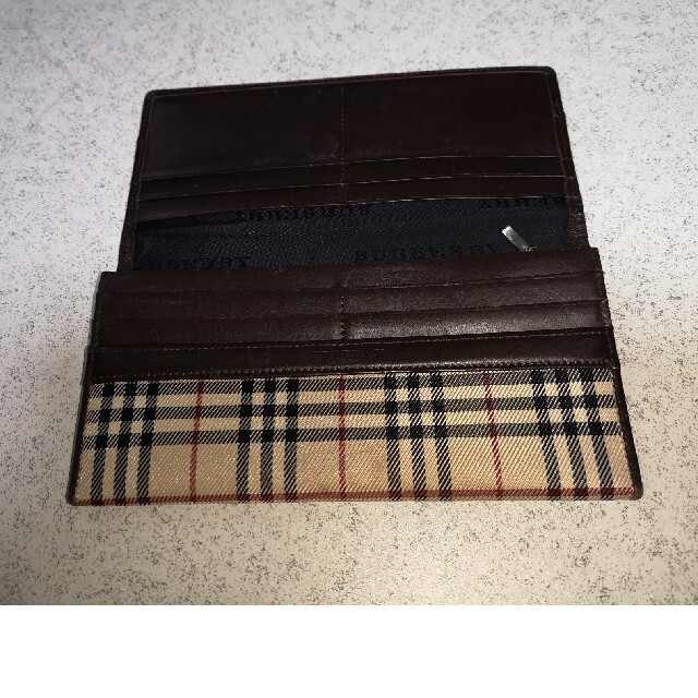 BURBERRY(バーバリー)のmareesさん専用　バーバリー　長財布　正規品 レディースのファッション小物(財布)の商品写真
