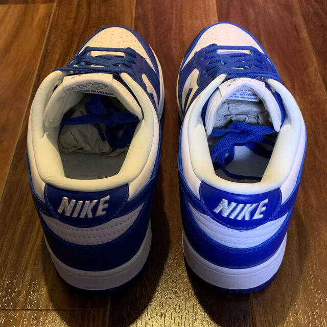 NIKE(ナイキ)のNike Dunk Low Kentucky 27.5cm 新品 メンズの靴/シューズ(スニーカー)の商品写真