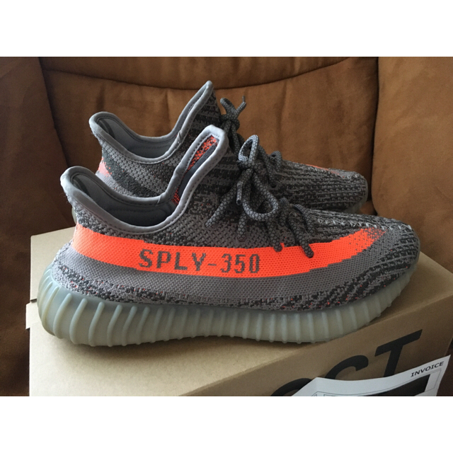 adidas(アディダス)の超美品　納品書原本　箱タグ　yeezy boost 350 V2 Beluga メンズの靴/シューズ(スニーカー)の商品写真