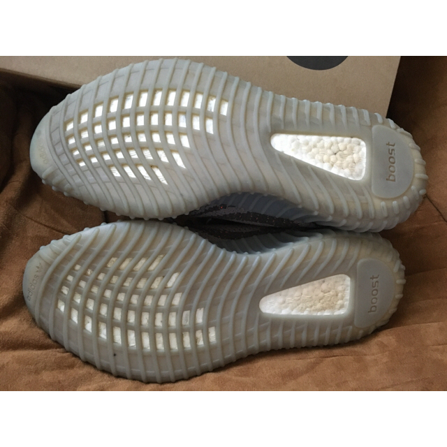 adidas(アディダス)の超美品　納品書原本　箱タグ　yeezy boost 350 V2 Beluga メンズの靴/シューズ(スニーカー)の商品写真