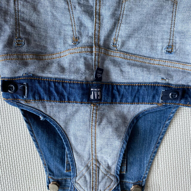 GAP(ギャップ)のGAP デニムサロペットスカート キッズ100-105cm キッズ/ベビー/マタニティのキッズ服女の子用(90cm~)(パンツ/スパッツ)の商品写真