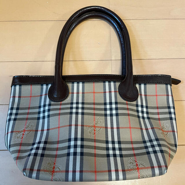 BURBERRY(バーバリー)のBurberry  手提げポーチ　バッグ　ノヴァチェック レディースのバッグ(ハンドバッグ)の商品写真