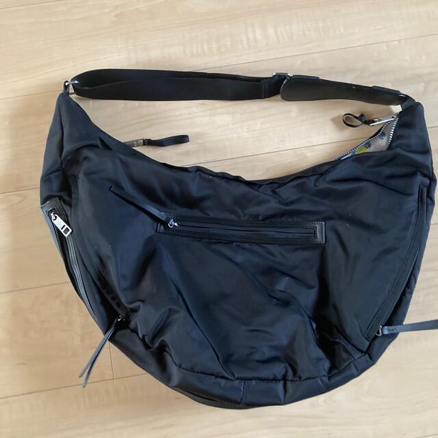 lululemon(ルルレモン)のルルレモンバック（斜め掛けもOK） レディースのバッグ(ショルダーバッグ)の商品写真