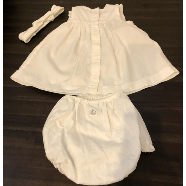 PETIT BATEAU(プチバトー)の《PETIT BATEAU》ヘアバンド付きワンピース&ブルマ 12m/74cm キッズ/ベビー/マタニティのベビー服(~85cm)(ワンピース)の商品写真