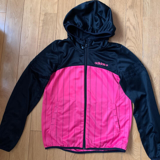 adidas(アディダス)のアディダス　ウェア　140〜150 キッズ　 キッズ/ベビー/マタニティのキッズ服女の子用(90cm~)(ジャケット/上着)の商品写真