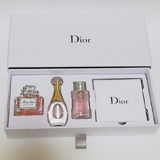 Christian Dior - ディオール 化粧ポーチの通販｜ラクマ