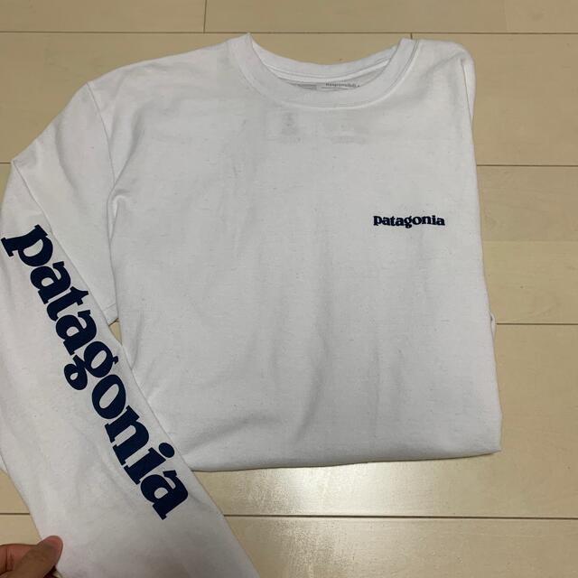 patagonia(パタゴニア)のPatagonia パタゴニア　アームロゴ　ロンT シンプル メンズのトップス(Tシャツ/カットソー(七分/長袖))の商品写真