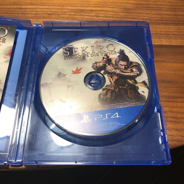 PlayStation4(プレイステーション4)のSEKIRO： SHADOWS DIE TWICE PS4 エンタメ/ホビーのゲームソフト/ゲーム機本体(家庭用ゲームソフト)の商品写真