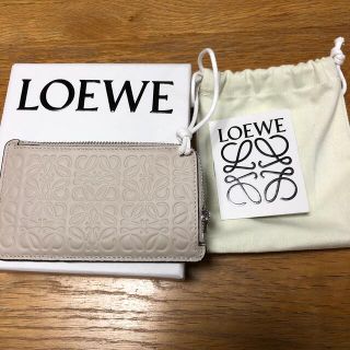 ロエベ(LOEWE)のロエベ　財布　オフホワイト(財布)