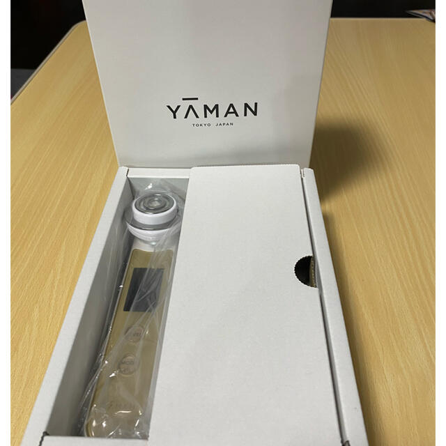 YA-MAN(ヤーマン)のヤーマンフォトプラスEXプラス美顔器 スマホ/家電/カメラの美容/健康(フェイスケア/美顔器)の商品写真